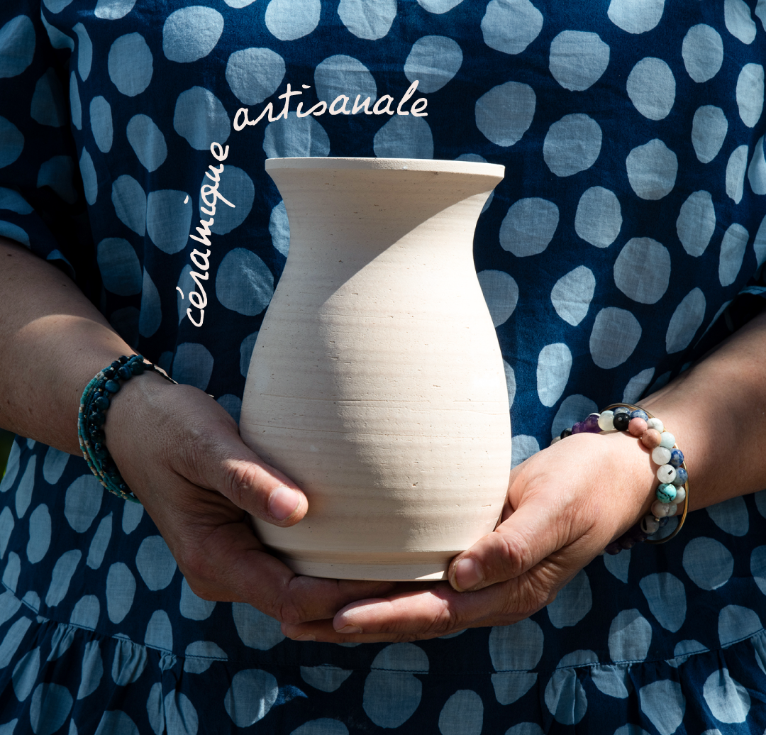 Travail de la terre en modelage à l’Atelier Gaïa à Pignan