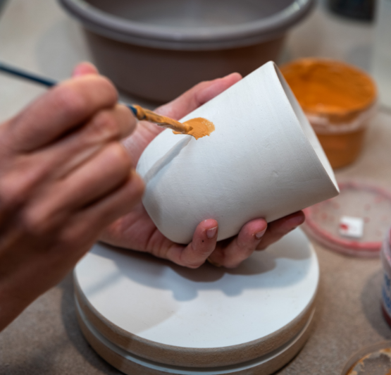 Atelier “Thé & Terre” – Stage de décoration céramique 
